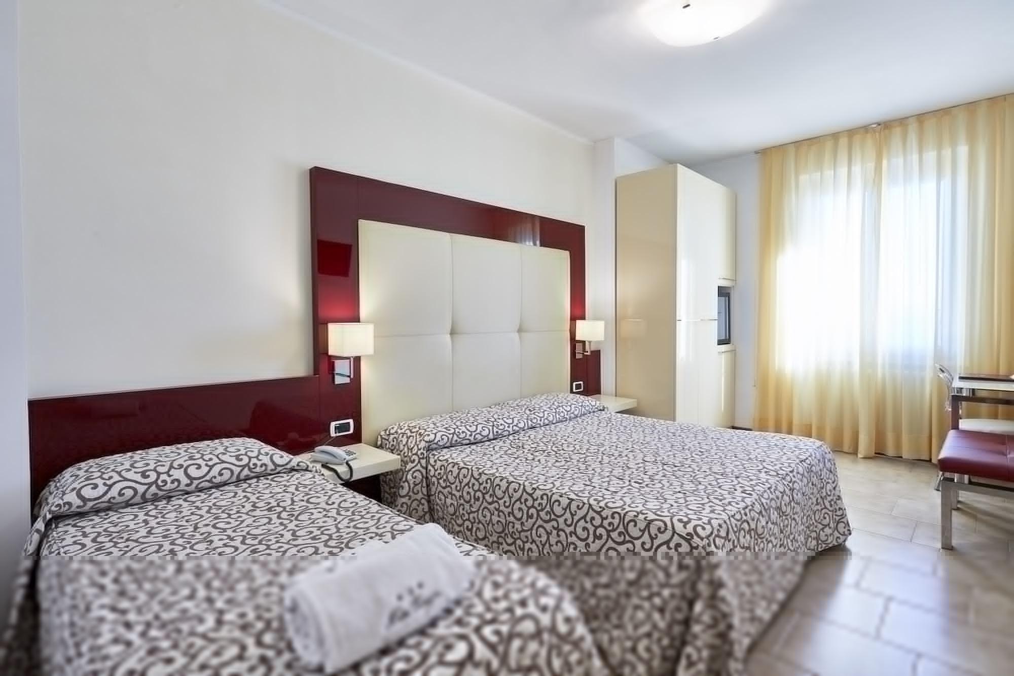 Hotel Europa Desenzano del Garda Esterno foto