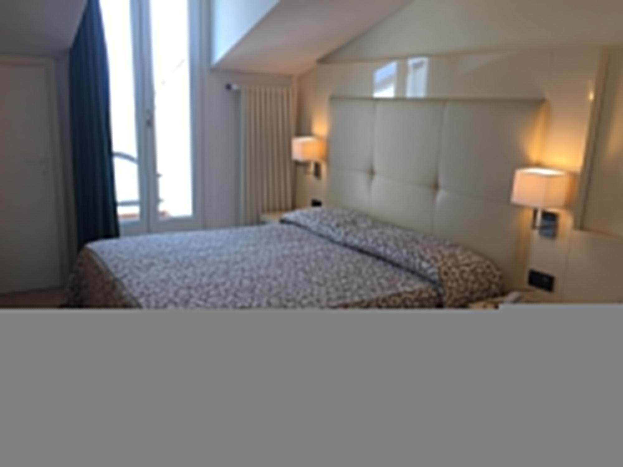 Hotel Europa Desenzano del Garda Esterno foto