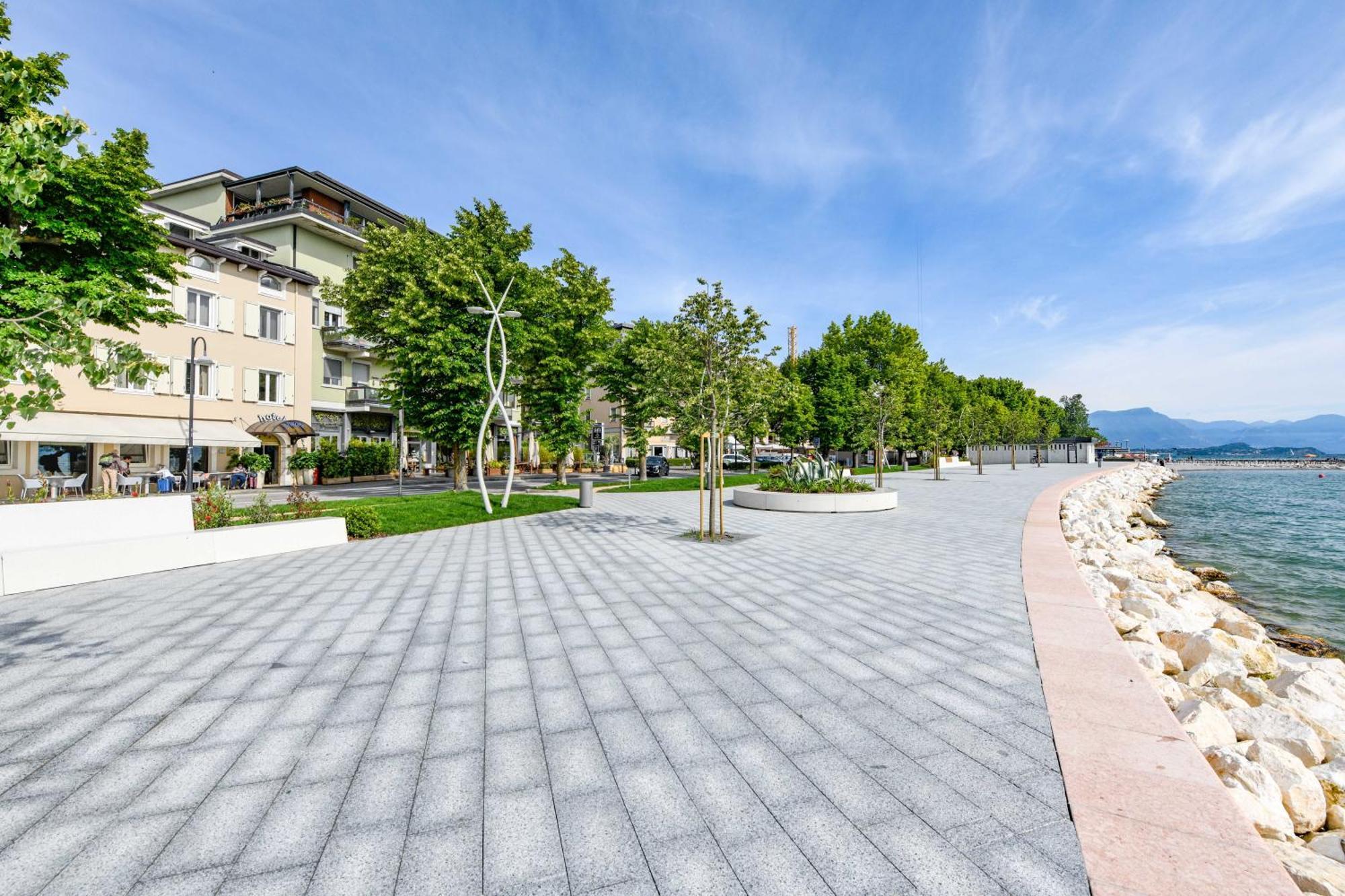 Hotel Europa Desenzano del Garda Esterno foto