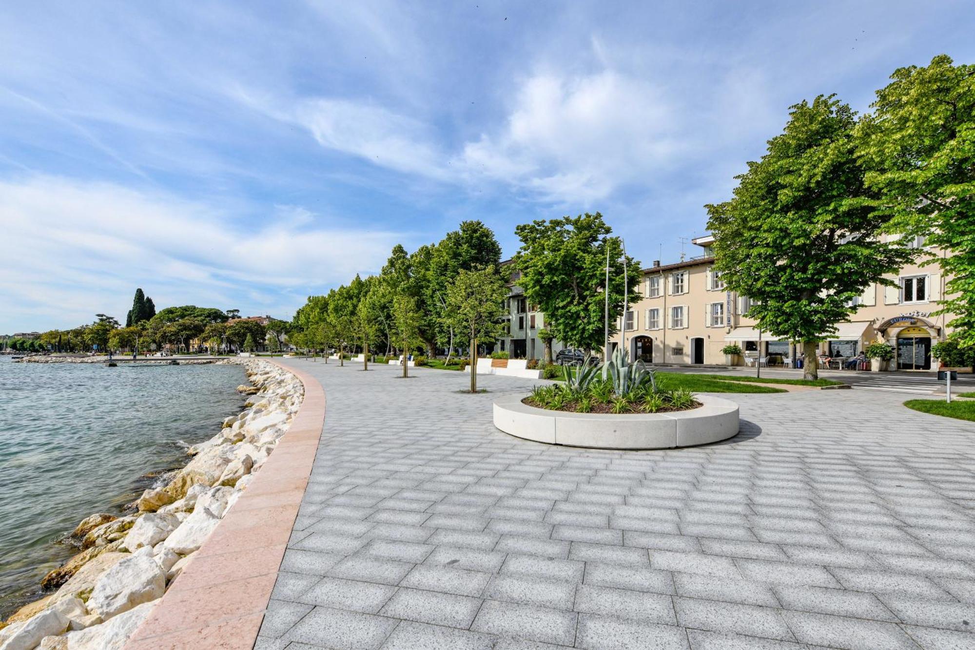 Hotel Europa Desenzano del Garda Esterno foto